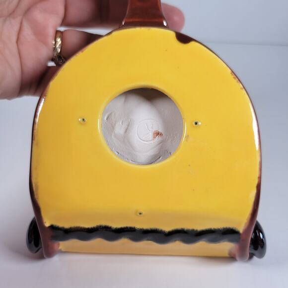 Vintage Yellow and Brown Spur Ashtray with Handle, Mid-Century Modern Farmhouse - Picture 15 of 15